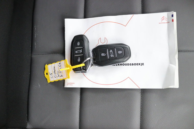 Vehicle Image 18