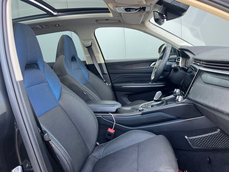 Vehicle Image 17