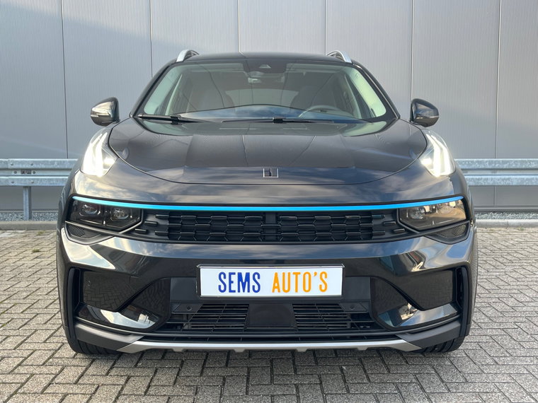 Vehicle Image 8