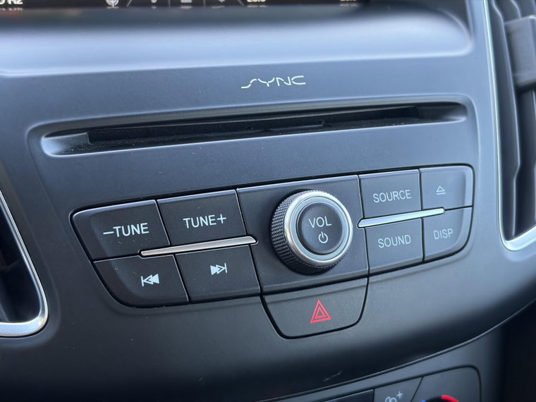 Vehicle Image 18