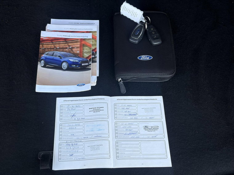 Vehicle Image 30