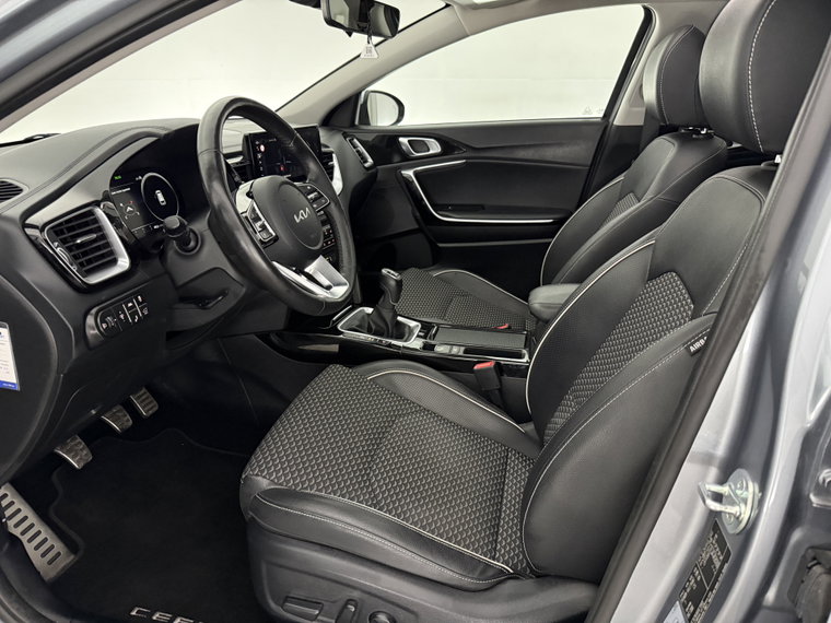 Vehicle Image 37