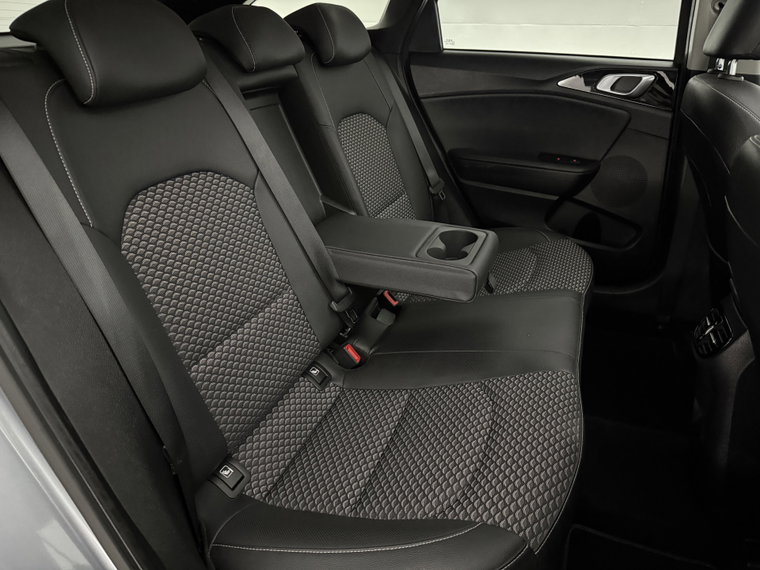 Vehicle Image 40