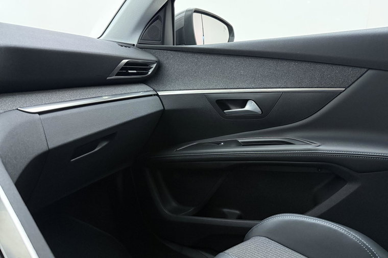 Vehicle Image 33