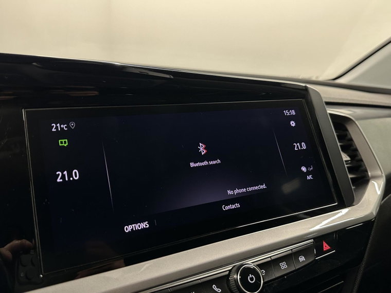 Vehicle Image 38