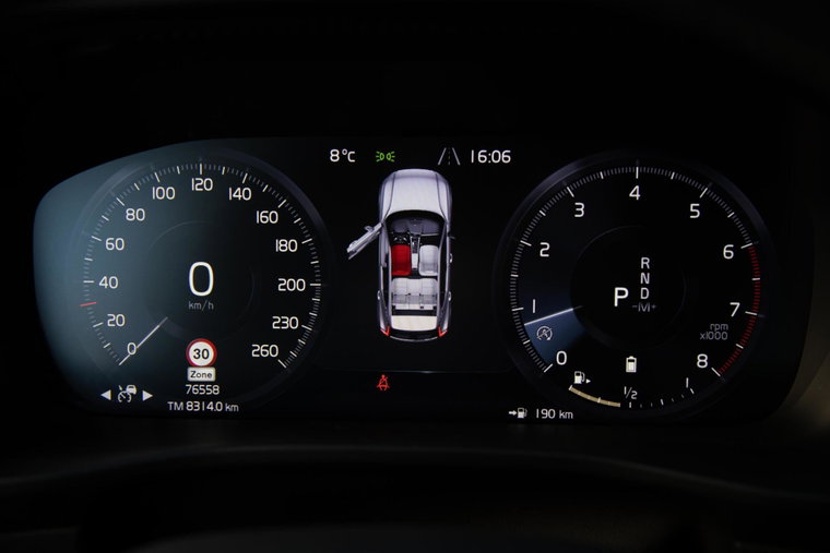 Vehicle Image 8