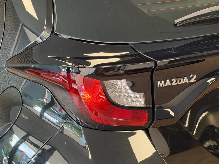 Vehicle Image 21
