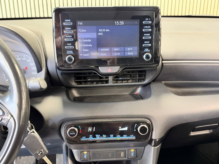 Vehicle Image 32