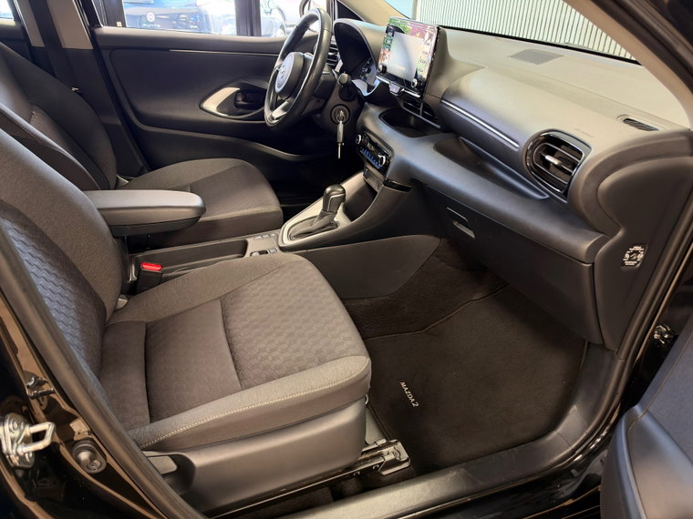 Vehicle Image 11