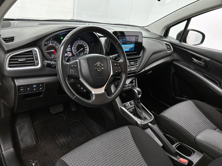 Vehicle Image 16