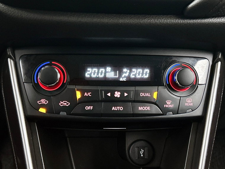 Vehicle Image 25