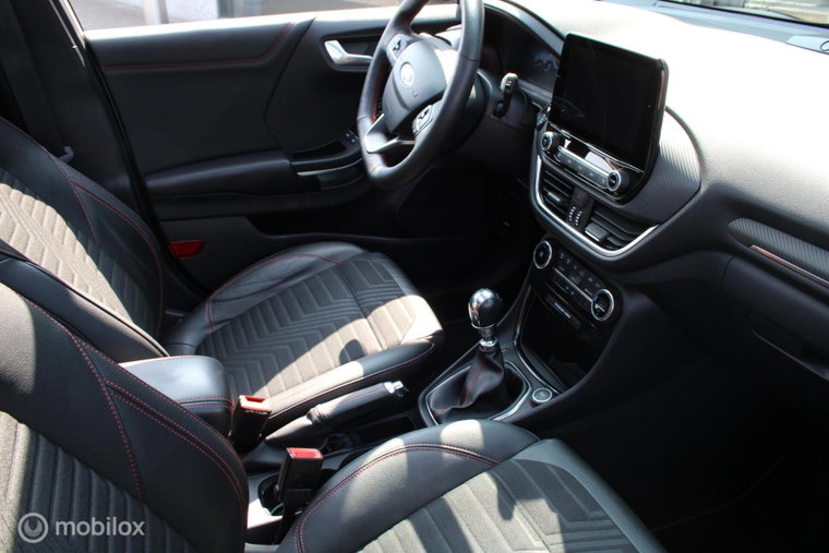 Vehicle Image 21