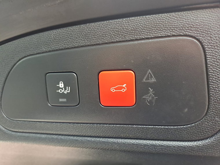 Vehicle Image 28