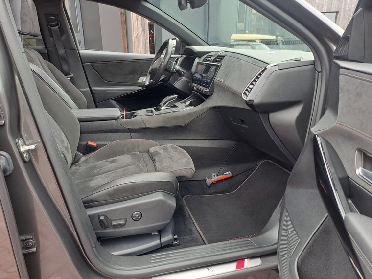 Vehicle Image 37