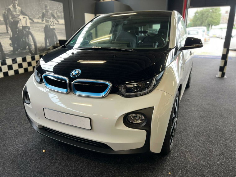 Vehicle Image 17