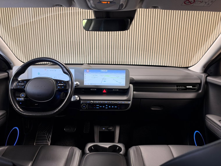 Vehicle Image 28