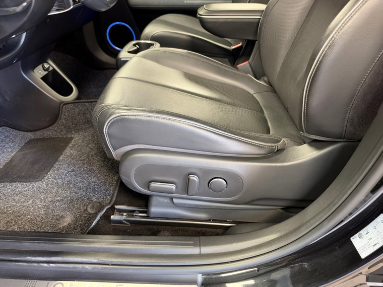 Vehicle Image 37