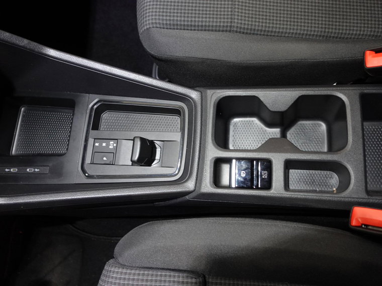 Vehicle Image 26