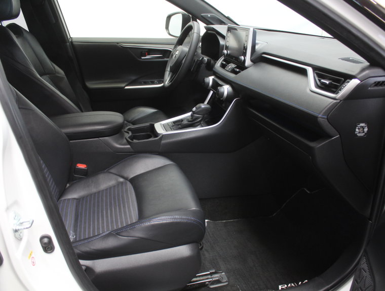 Vehicle Image 32