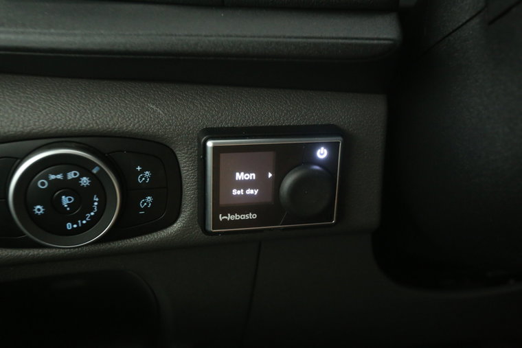 Vehicle Image 17