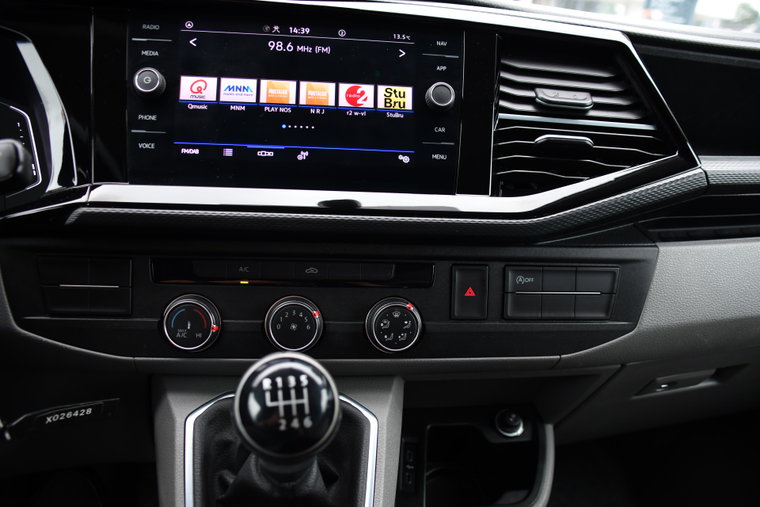 Vehicle Image 19