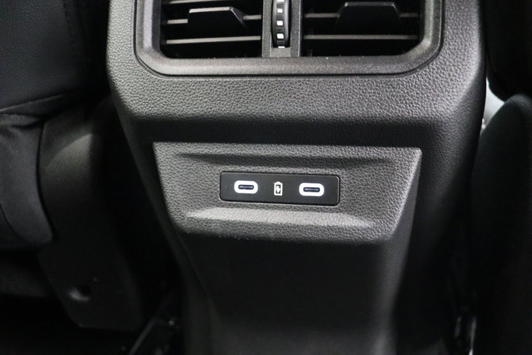 Vehicle Image 42