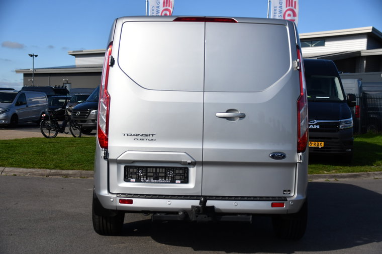 Vehicle Image 33