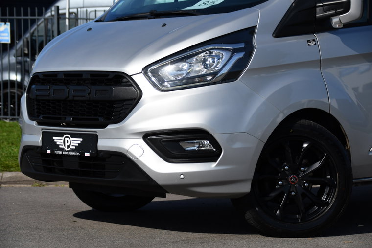 Vehicle Image 7