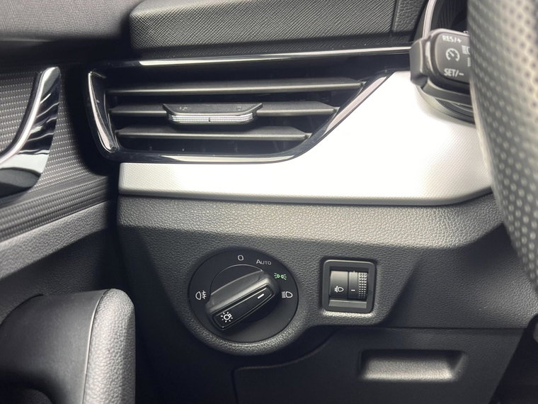 Vehicle Image 27