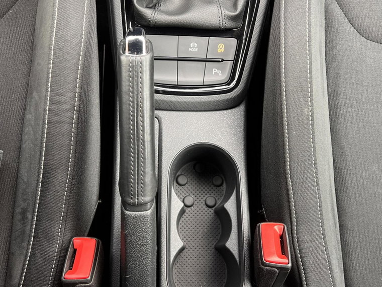 Vehicle Image 32