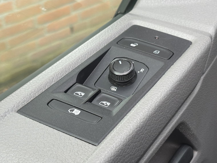 Vehicle Image 27