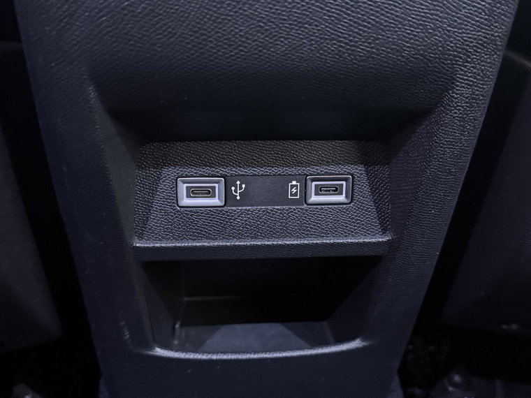 Vehicle Image 28