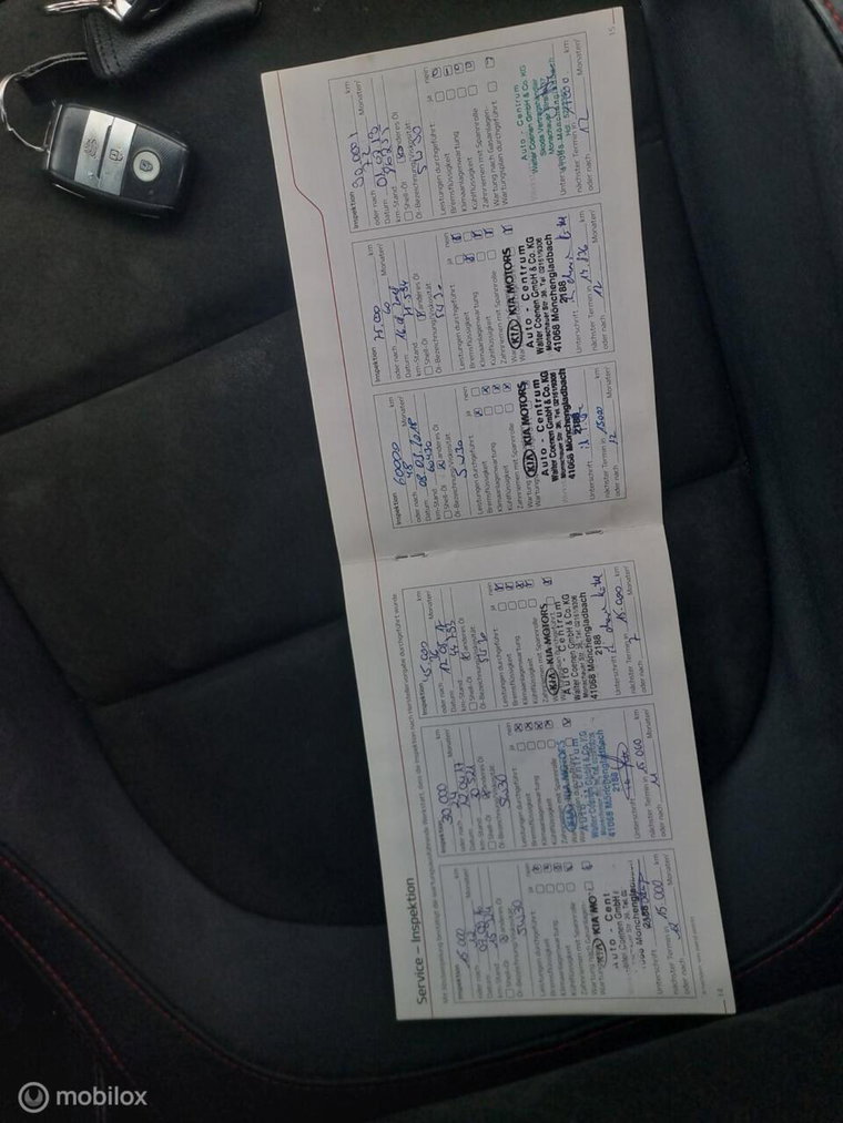 Vehicle Image 25