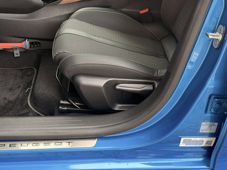 Vehicle Image 40