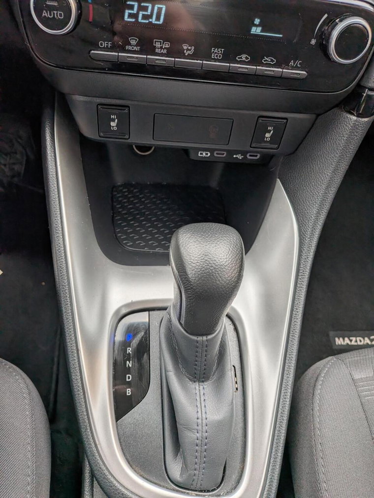 Vehicle Image 13