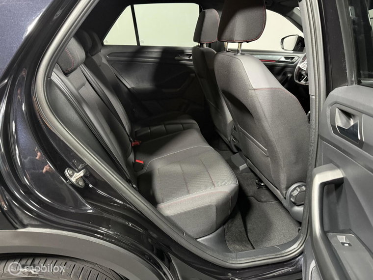 Vehicle Image 38