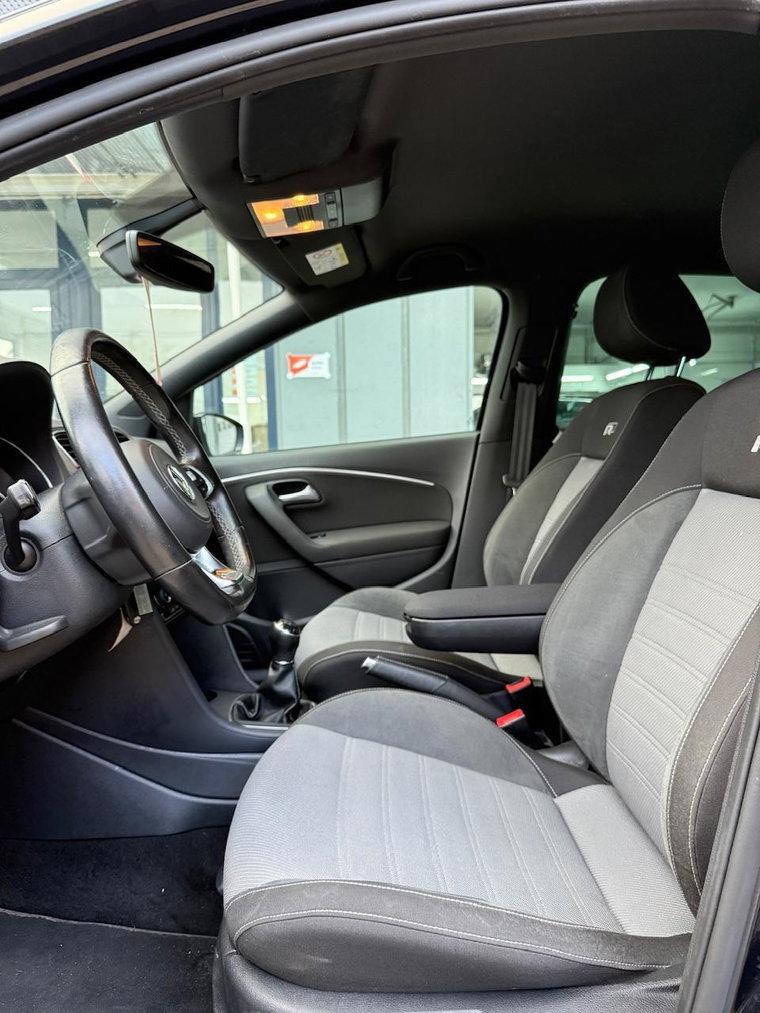 Vehicle Image 18