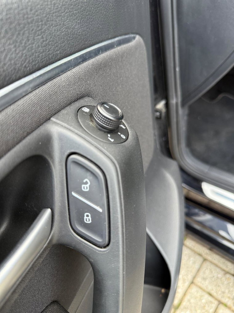 Vehicle Image 36