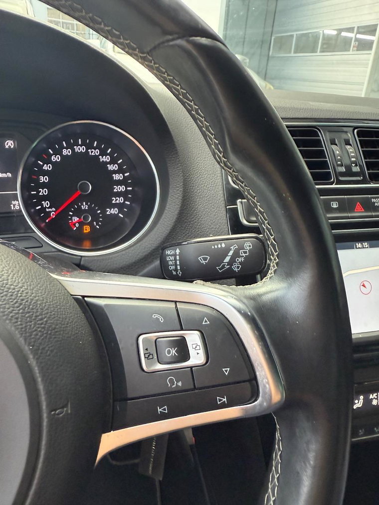 Vehicle Image 41
