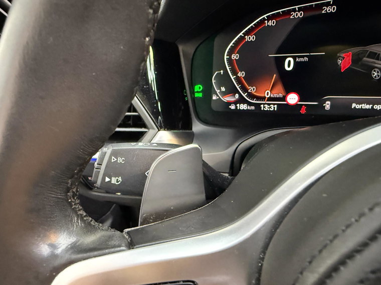 Vehicle Image 38