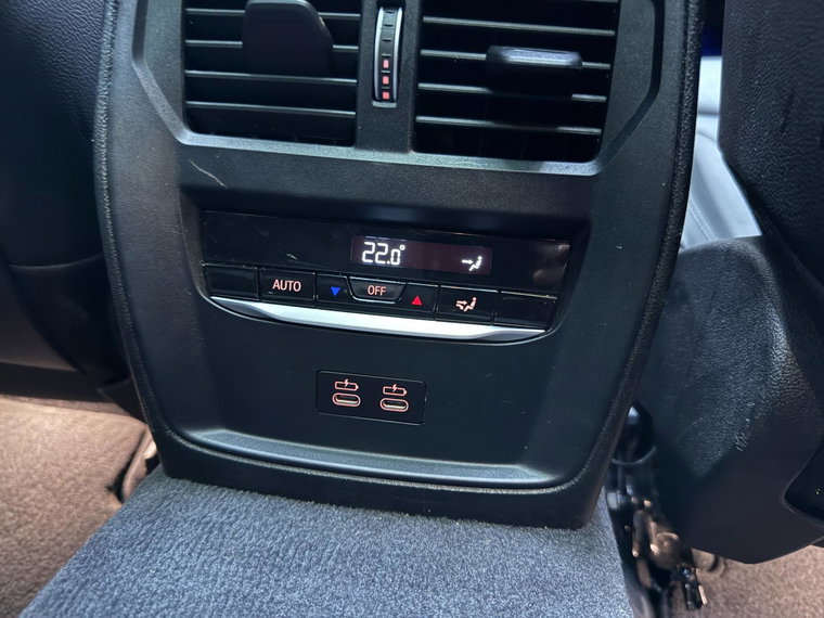 Vehicle Image 40