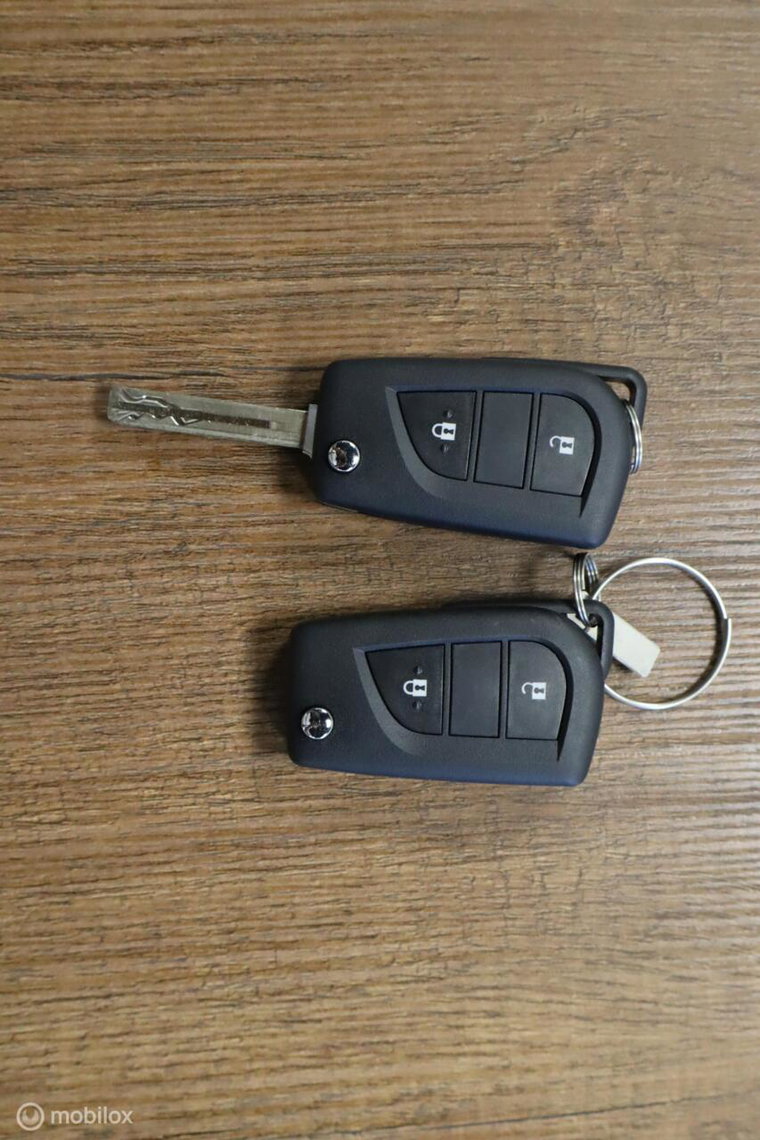 Vehicle Image 22