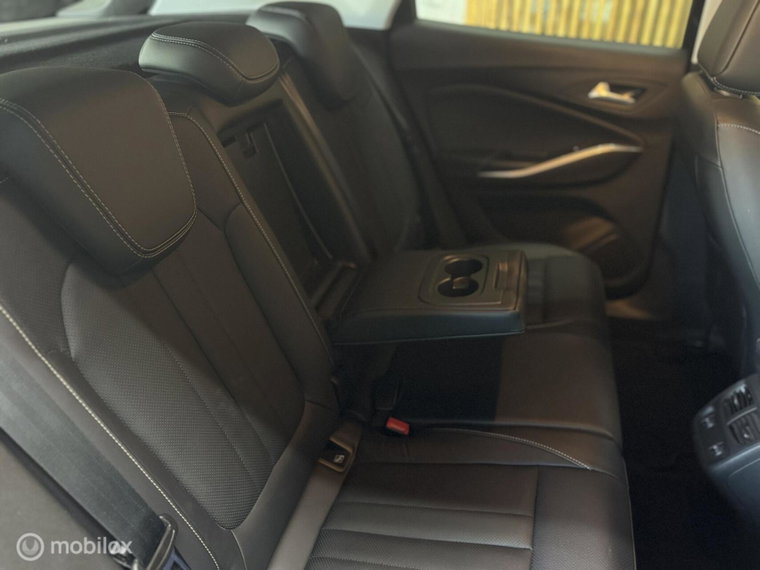 Vehicle Image 40