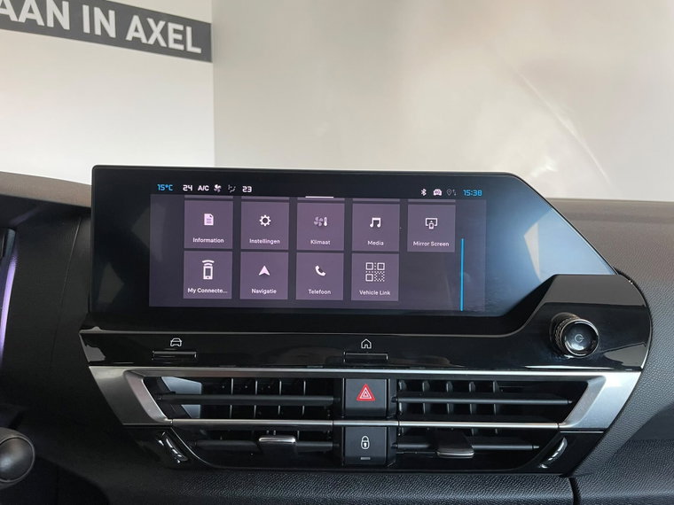 Vehicle Image 36