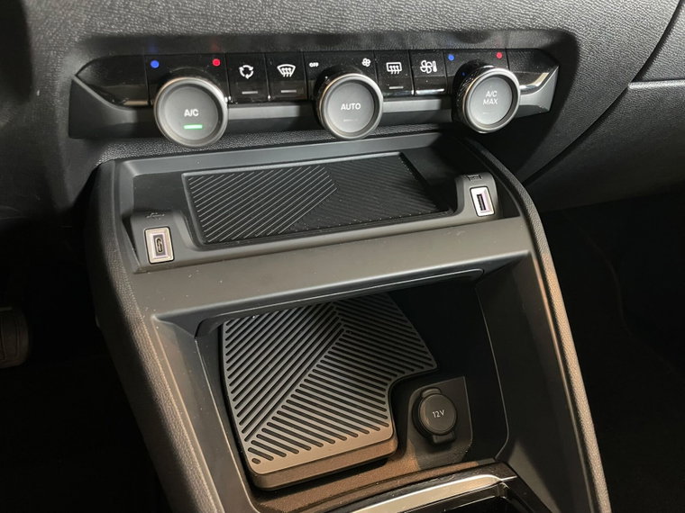 Vehicle Image 37