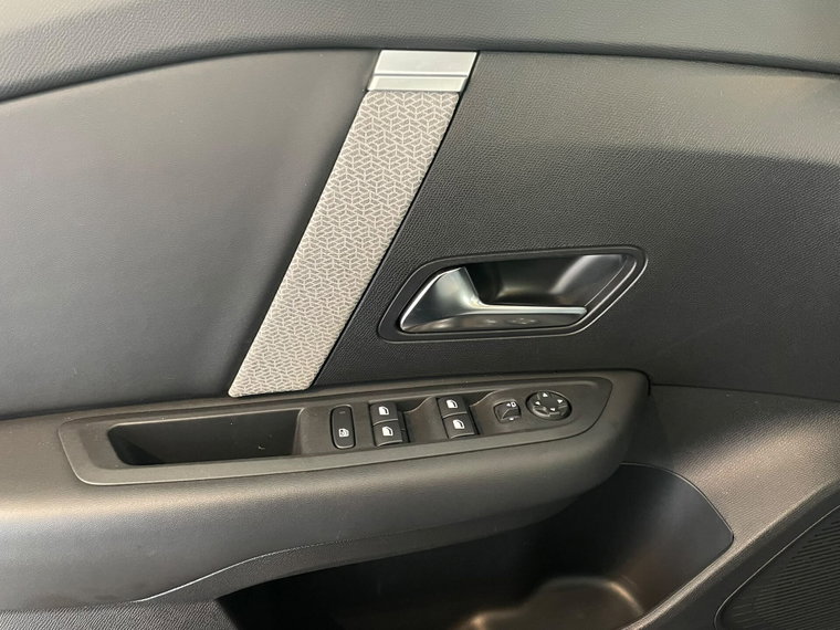 Vehicle Image 39