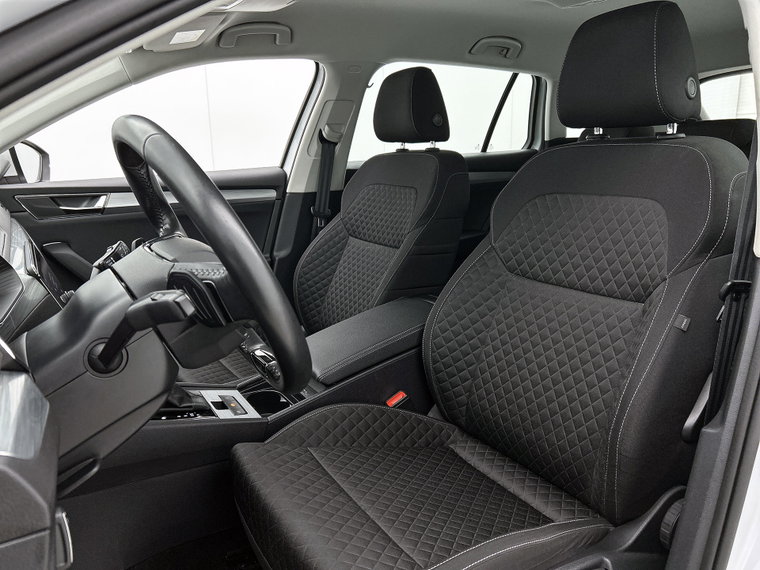 Vehicle Image 40