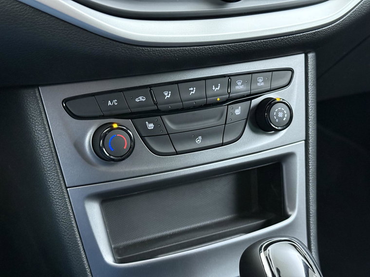Vehicle Image 37