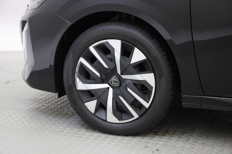 Vehicle Image 30