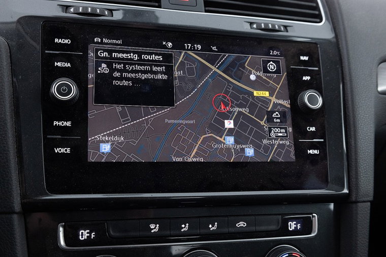 Vehicle Image 13